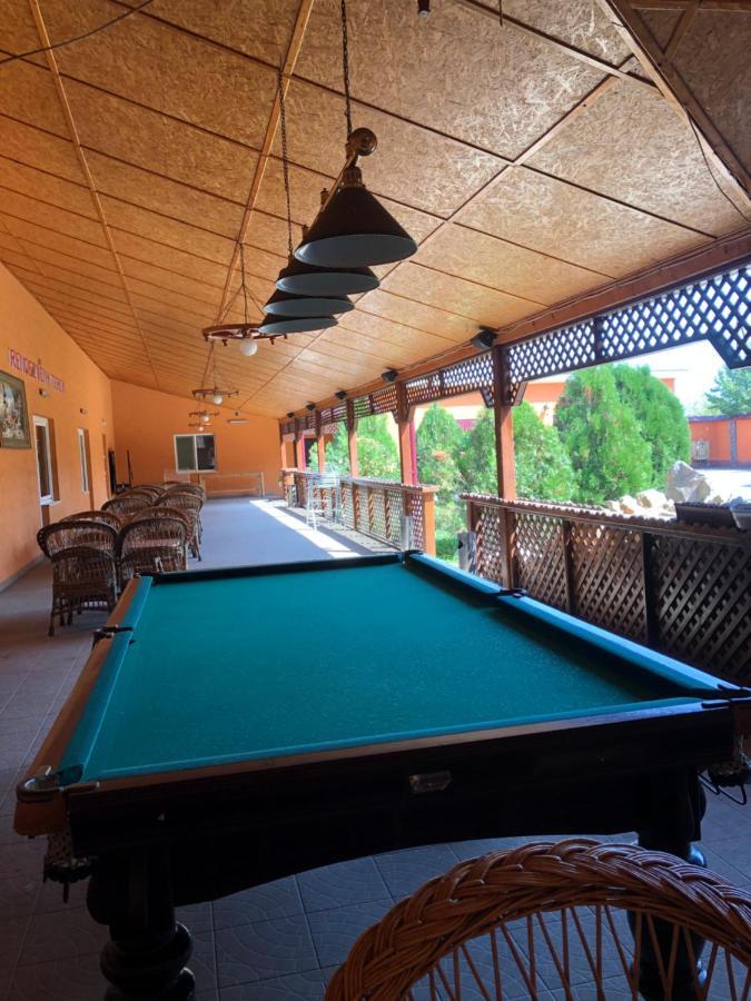 Holiday Bed & Breakfast Perekrestye Exterior photo